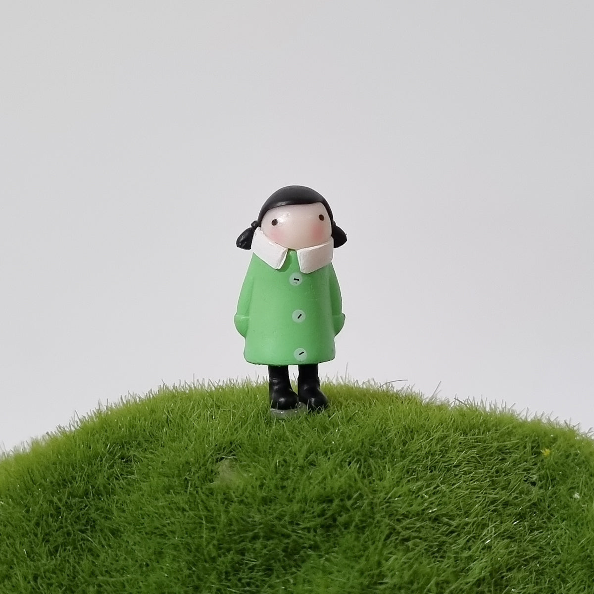 Female human figurine (big)