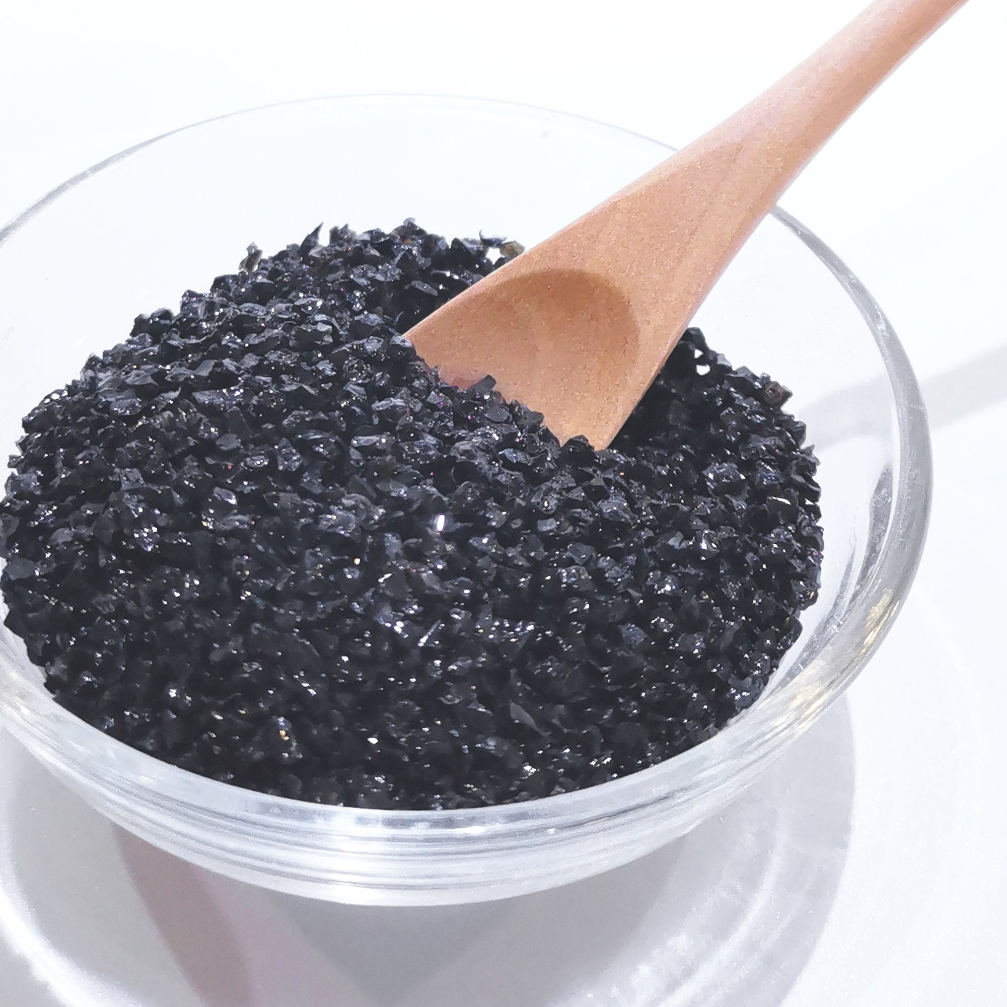 Shiny black colored gravel